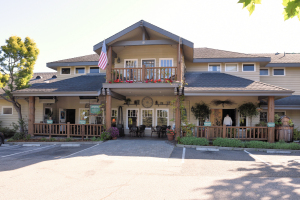 Cambria Pines Lodge Exterior